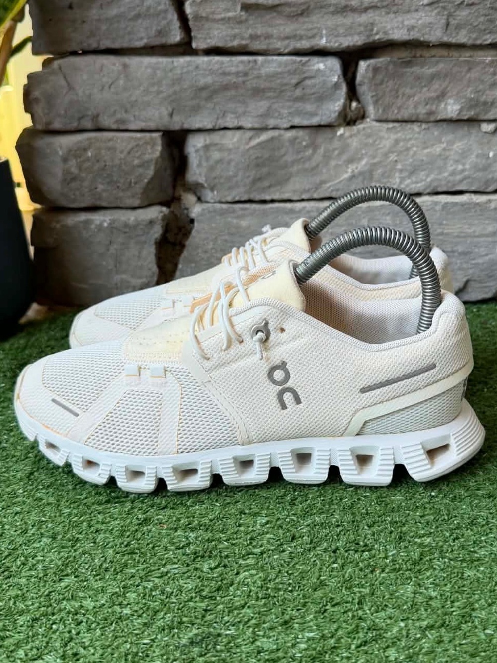 On Running Cloud 5 White Mesh Upper Womens Sneakers